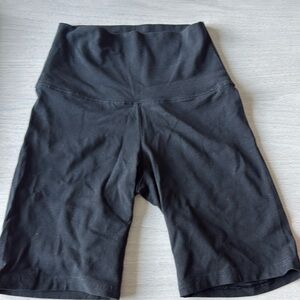 Aritzia workout biker shorts- New without tags
